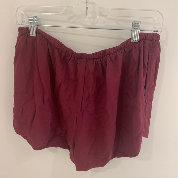 Maroon women’s shorts - Picture 2 of 4